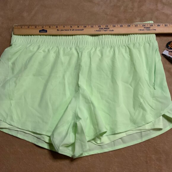 NWT Avia Women's Running Shorts Size 2XL Lime Green W/Bike Liner Side Zip Pocket - Picture 4 of 6